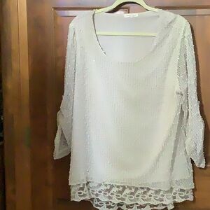 Chico's Cream V-Neck 3/4 Sleeve Ruffled Blouse